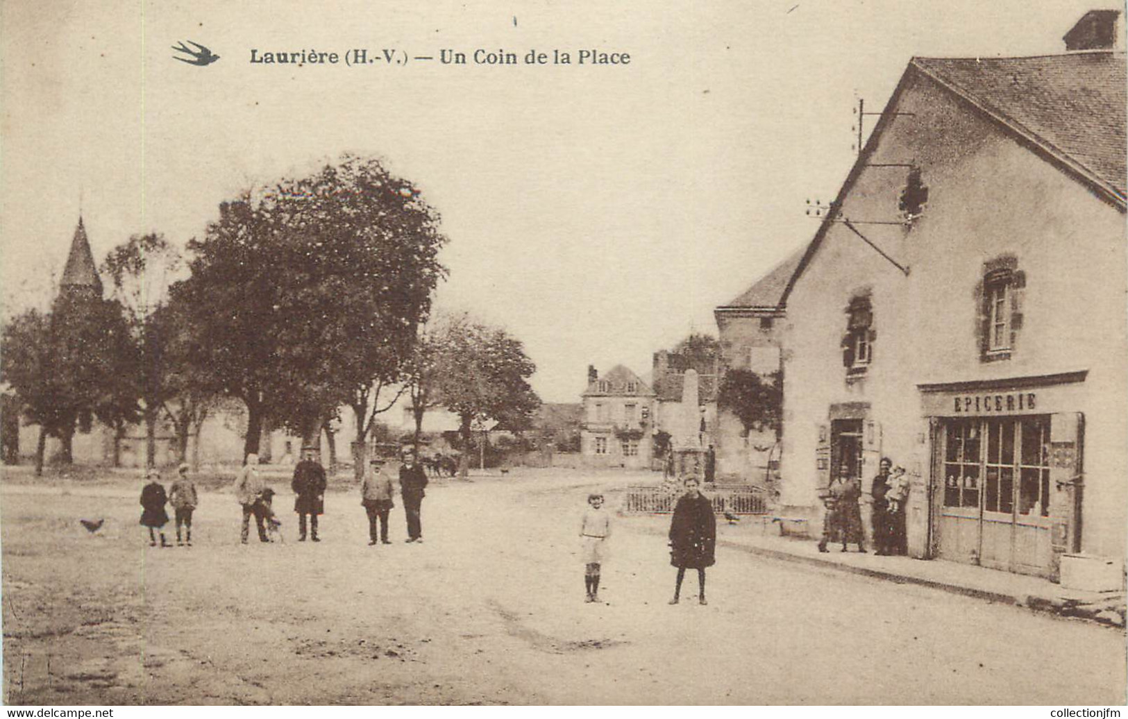 CPA FRANCE 87 "Laurière, La Place" - Lauriere