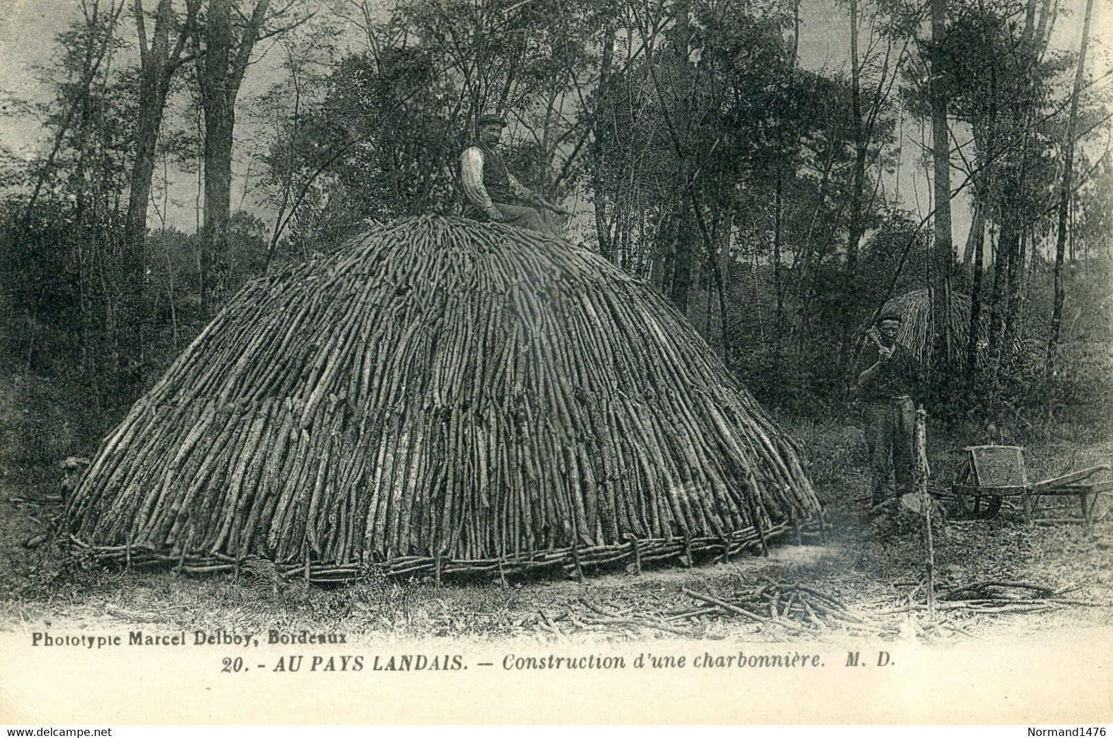 Construction D Une Charbonnière - Otros & Sin Clasificación