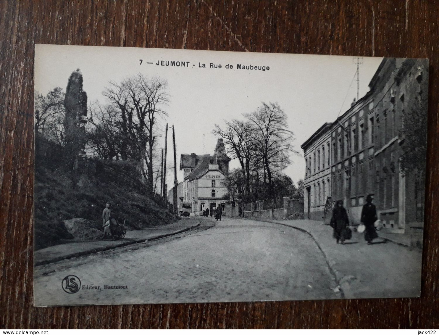 L35/313 JEUMONT . La Rue De MAUBEUGE - Jeumont