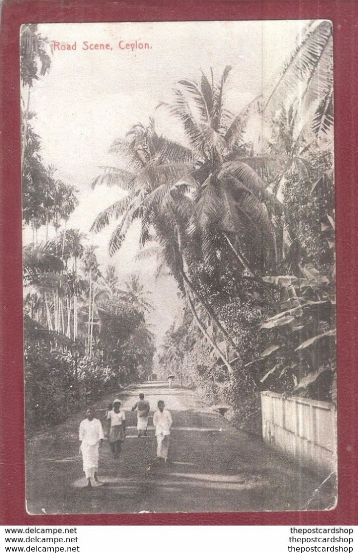 Sri Lanka - Ceylon - Road Scene - People Walking CEYLON SRI LANKA UNUSED Fault To Bottom Right - Sri Lanka (Ceylon)