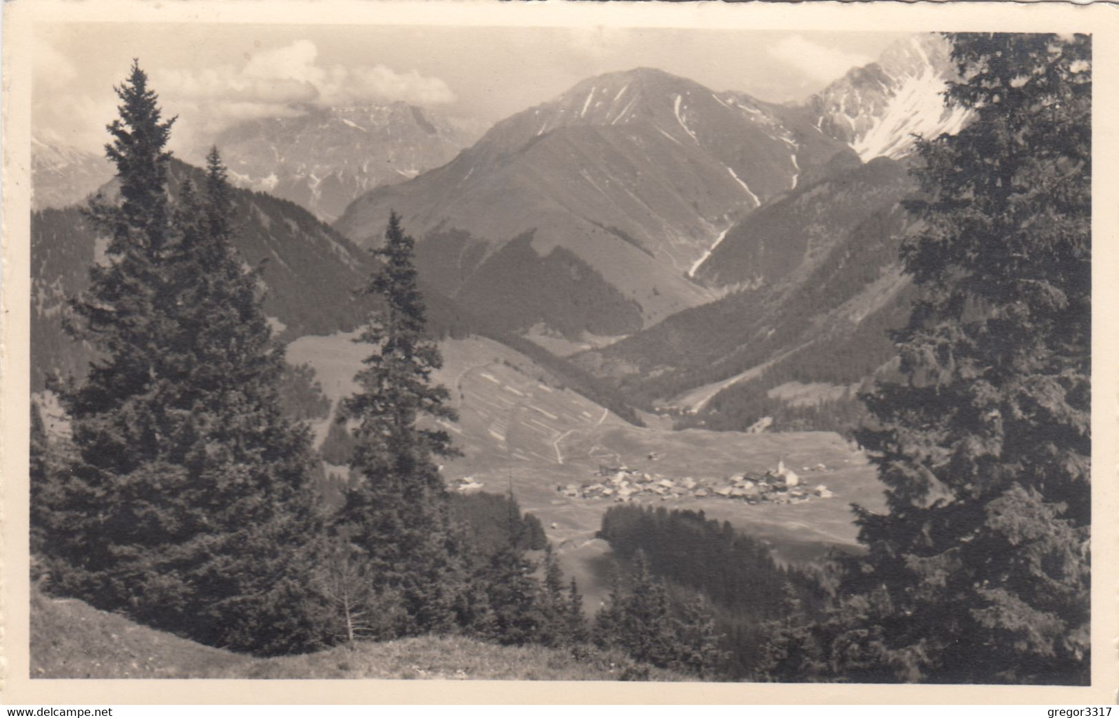 4684) BERWANG - Bergwang - In Tirol - Mit Zugspitze U. Bleispitze U. Gartnerwand - ALT  Blick Aus Dem Wald - Berwang