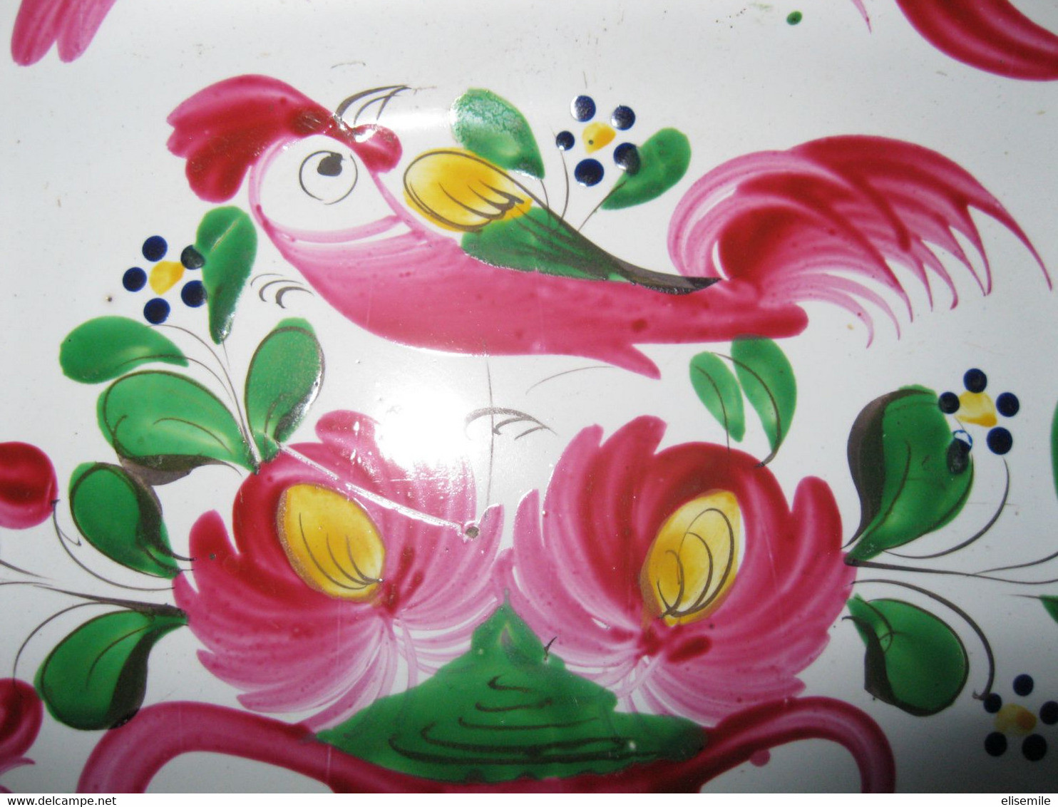 ANCIEN PLAT OVALE A BORD CHANTOURNE - FAIENCE ANCIENNE - DECOR AU COQ - Est (FRA)