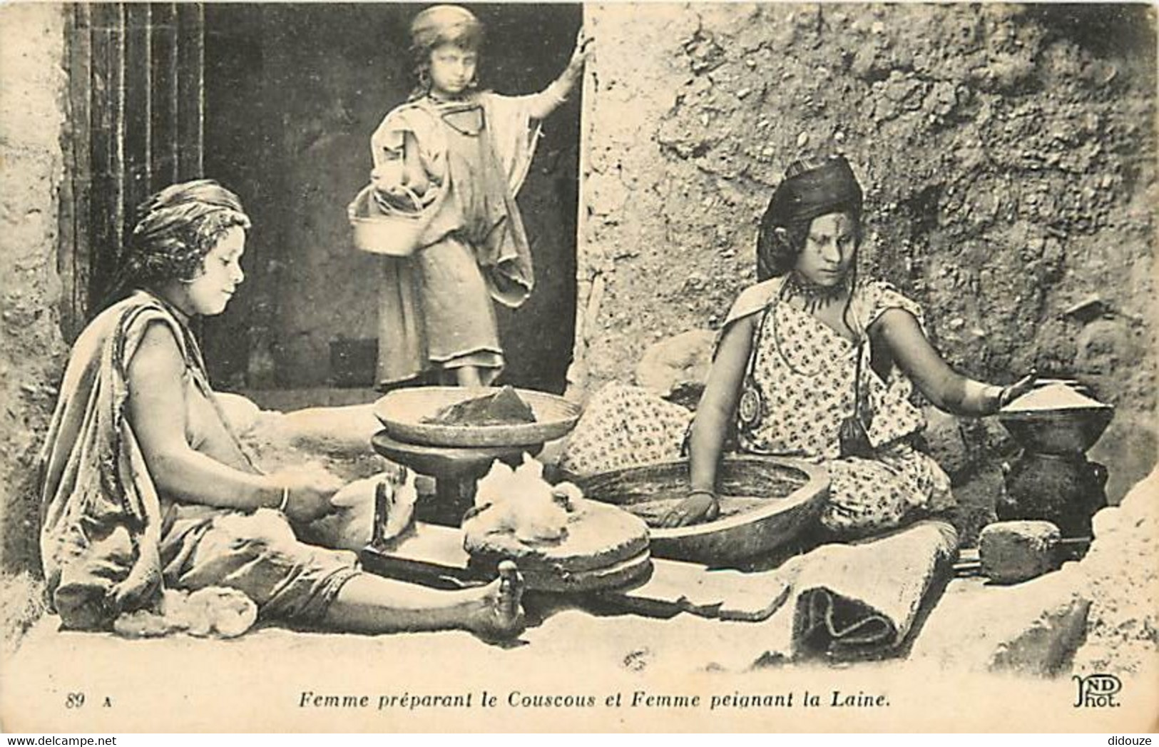 Pays - Maroc - Femme Préparant Le Couscous Et Femme Peipnant La Laine - Animée - CPA - Carte Neuve - Voir Scans Recto-Ve - Sonstige & Ohne Zuordnung