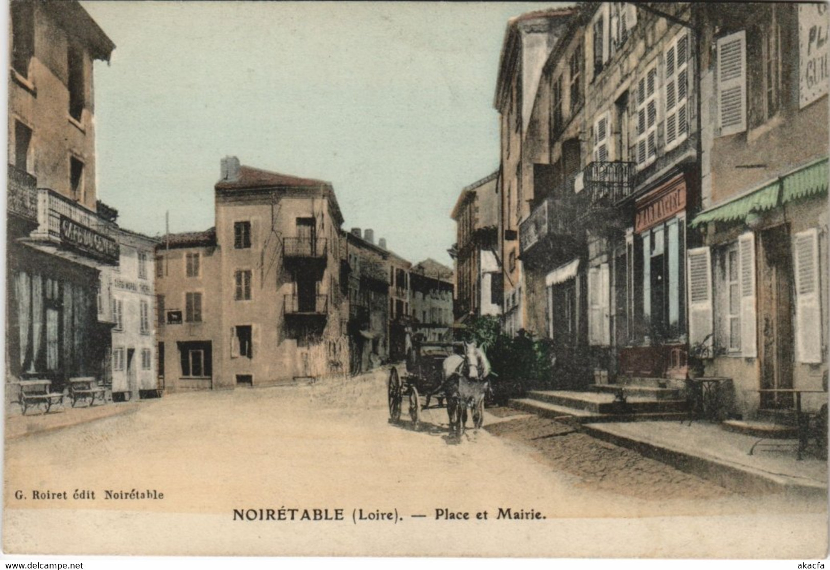 CPA NOIRÉTABLE Place Et Mairie (664358) - Noiretable