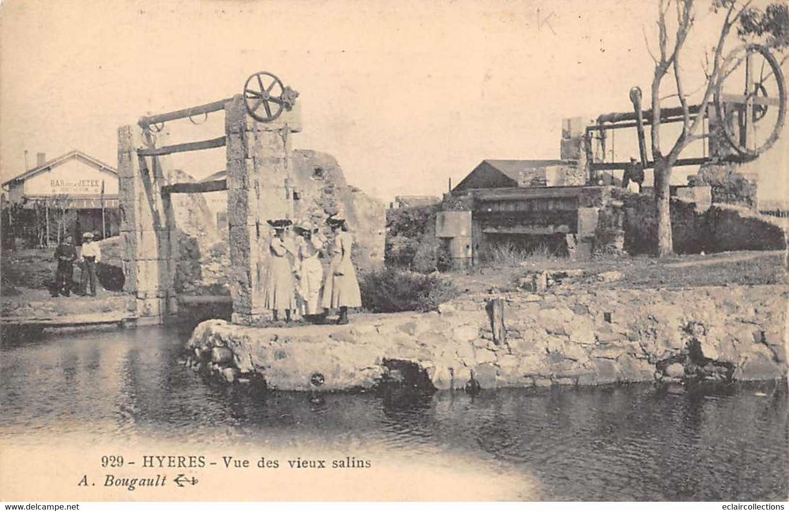 Hyères         83        Vue Des Vieux Salins       (voir Scan) - Hyeres