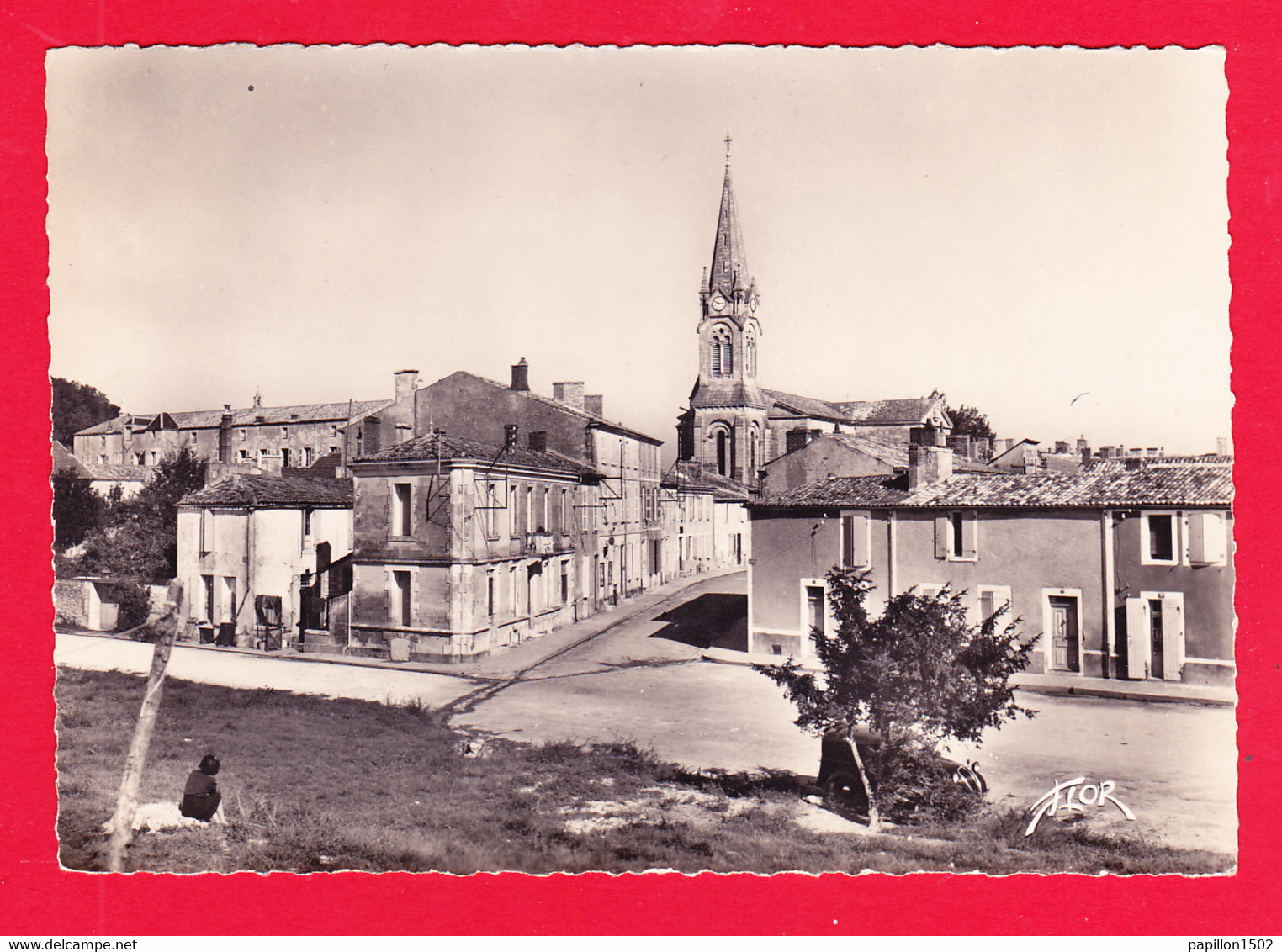 F-17-Oleron-287Ph109  Le Chateau, Vue Prise Des Remparts Vers L'église, BE - Ile D'Oléron