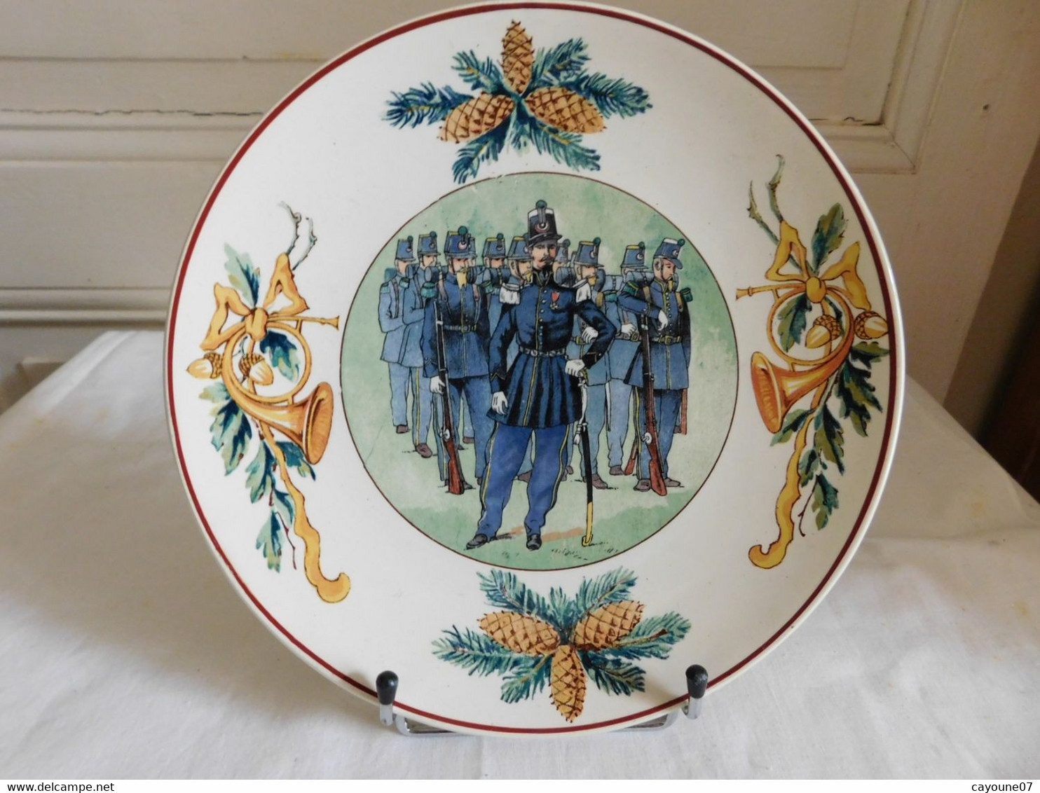 Assiette Décorative Sarreguemines Lorach Mulhouse Troupe De Militaires Officier 1920/1950 - Sarreguemines (FRA)