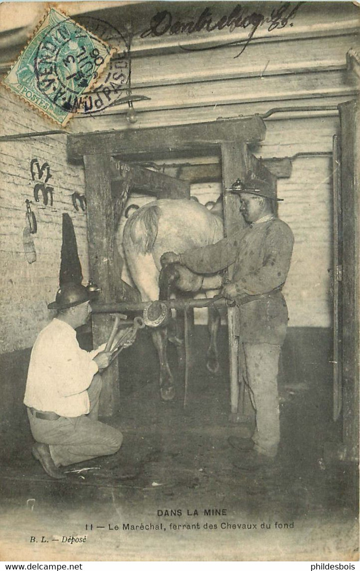 DANS LA MINE  Le Maréchal Férrant Des Chevaux Du Fond - Industrie