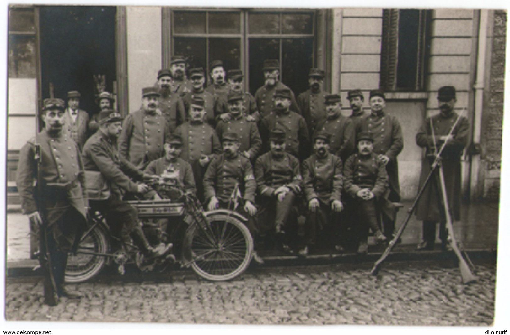 Carte  Photo  Militaire  " Moto Rudge Multi ? " - Regimenten