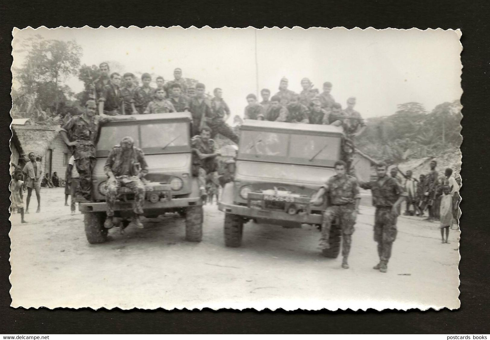 Fotografia Anos 60. Militares C/ 2 Camiões. Guerra Colonial AFRICA. Vintage Photo Soldiers Truck. Colonial War PORTUGAL - War, Military