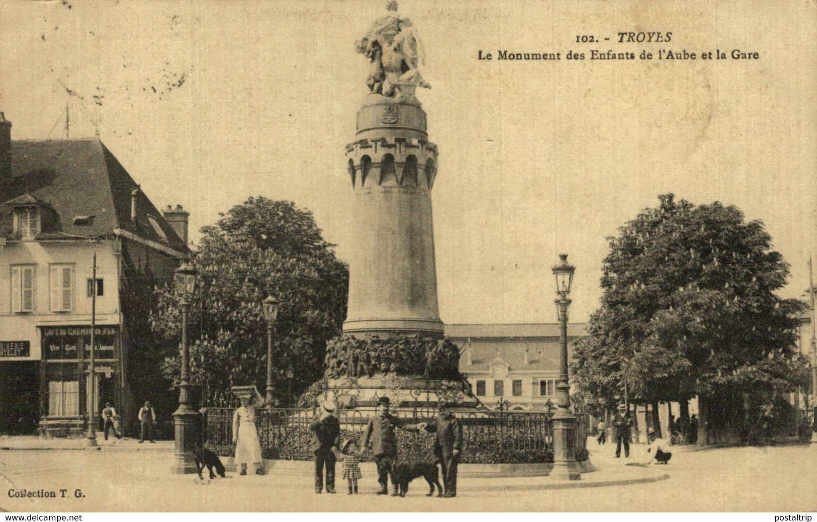 Troyes Le Monument Des Enfants De L'Aube Et La Gare  10Aube France Frankrijk Francia - Troyes