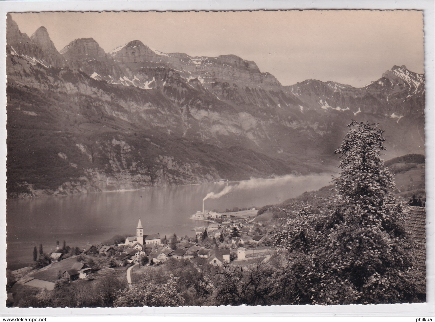 Quarten Und Unterterzen Am Wallensee Mit Churfirsten Und Sichelkamm - Quarten