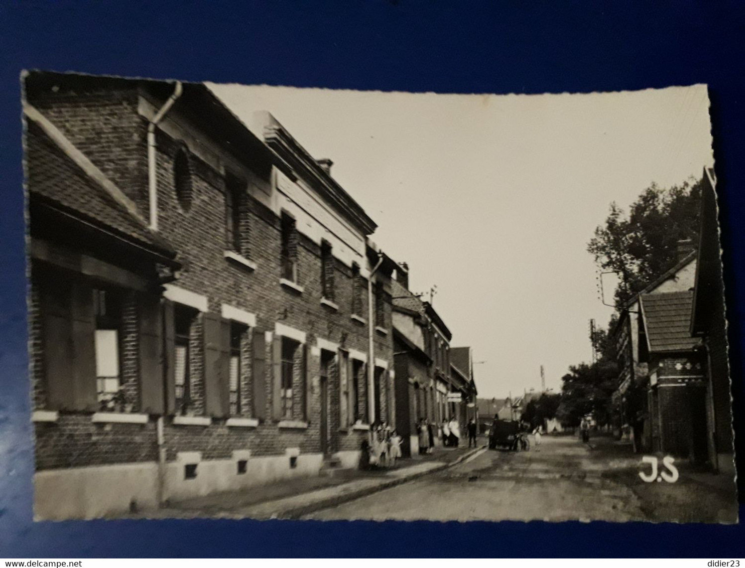 BERTINCOURT LA GENDARMERIE ET RUE GEORGES CLEMENCEAU - Bertincourt