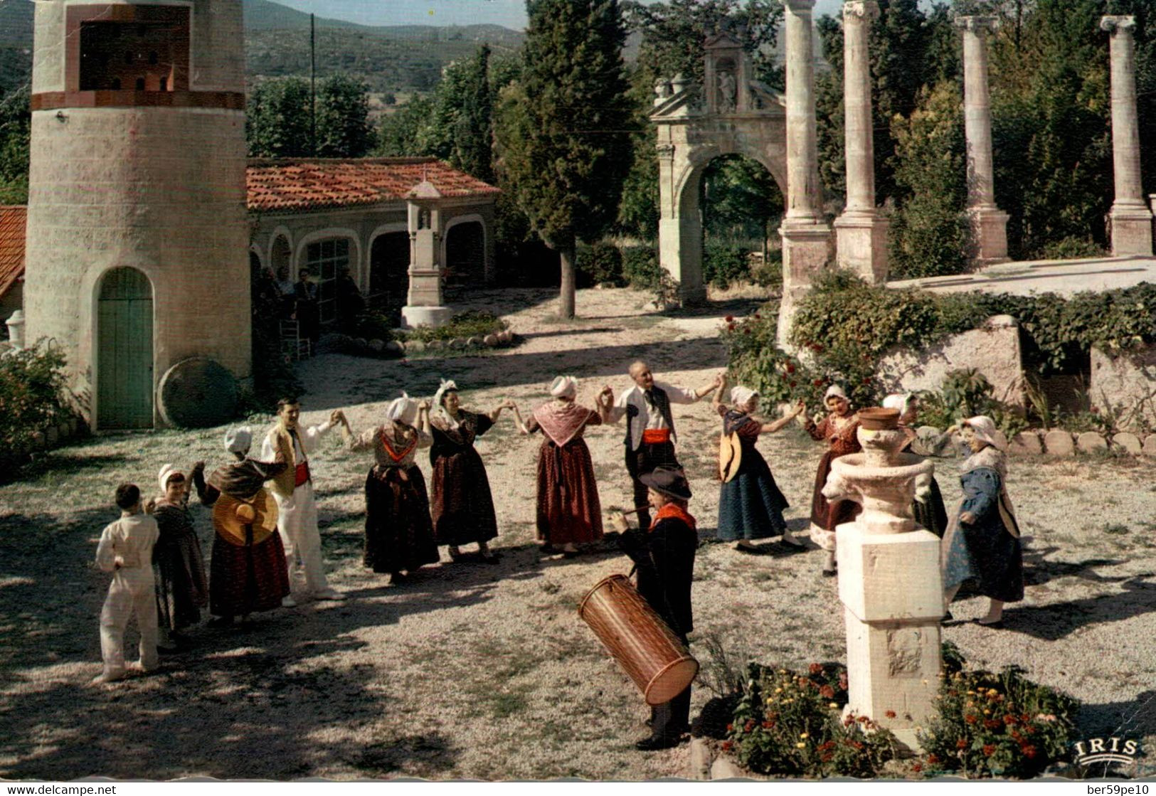 REFLETS DE PROVENCE ET SON FOLKLORE GROUPE FOLKLORIQUE PROVENCO - Dances