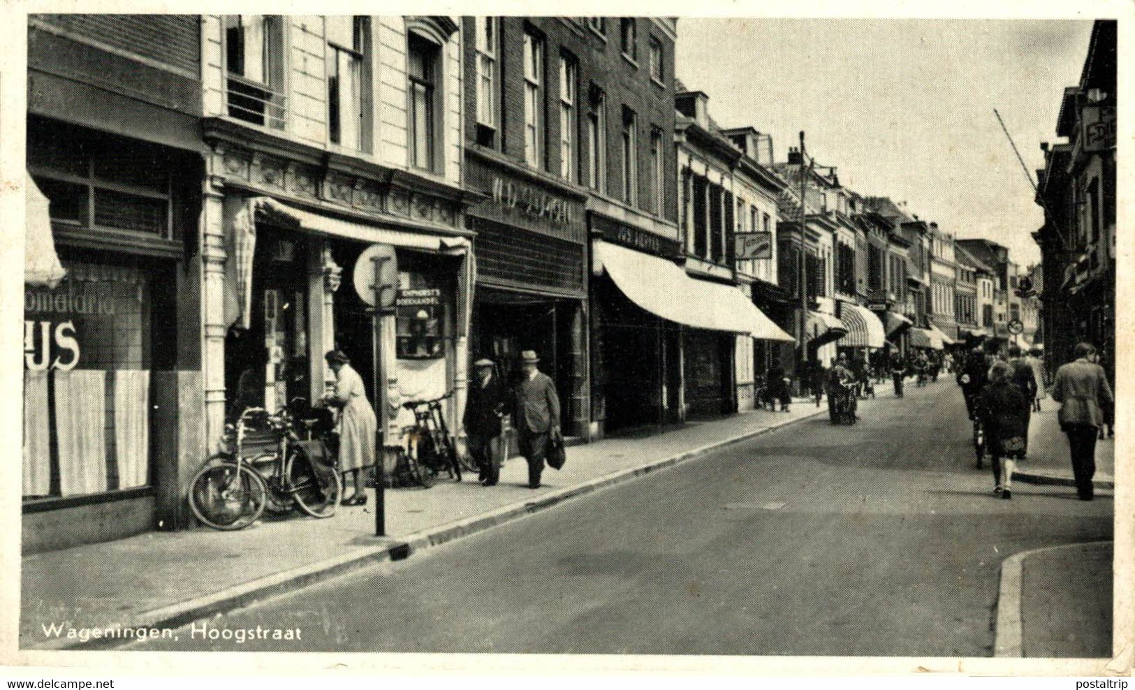 WAGENINGEN   Hoogstraat  Winkelstraat 1953 Mensen Lopen Fiets Street Gelderland Wageningen  HOLLAND HOLANDA NETHERLANDS - Wageningen