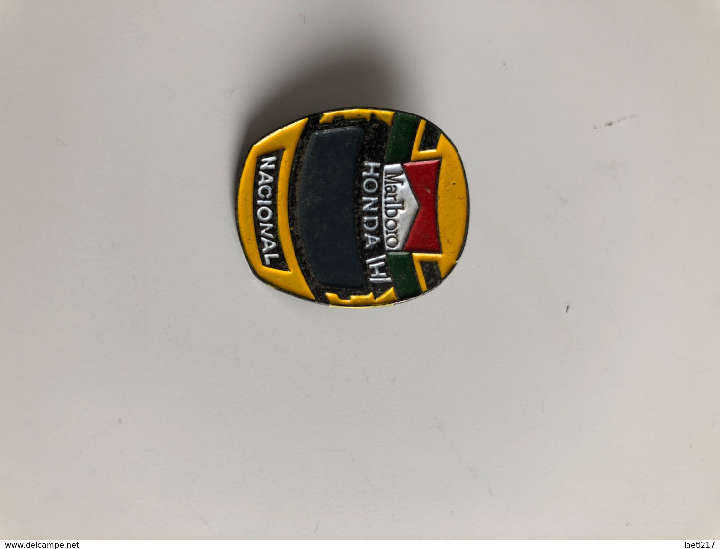 Pin’s Casque Honda Marlboro - Automobilismo - F1