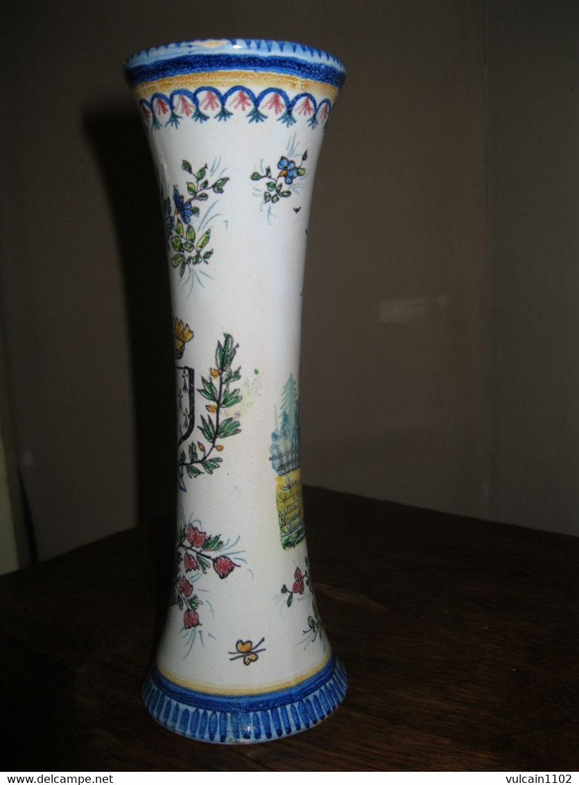 ANCIEN VASE DIABOLO EN FAIENCE DE MALICORNE DE GUSTAVE LEROY-DUBOIS LA BAULE - Malicorne (FRA)