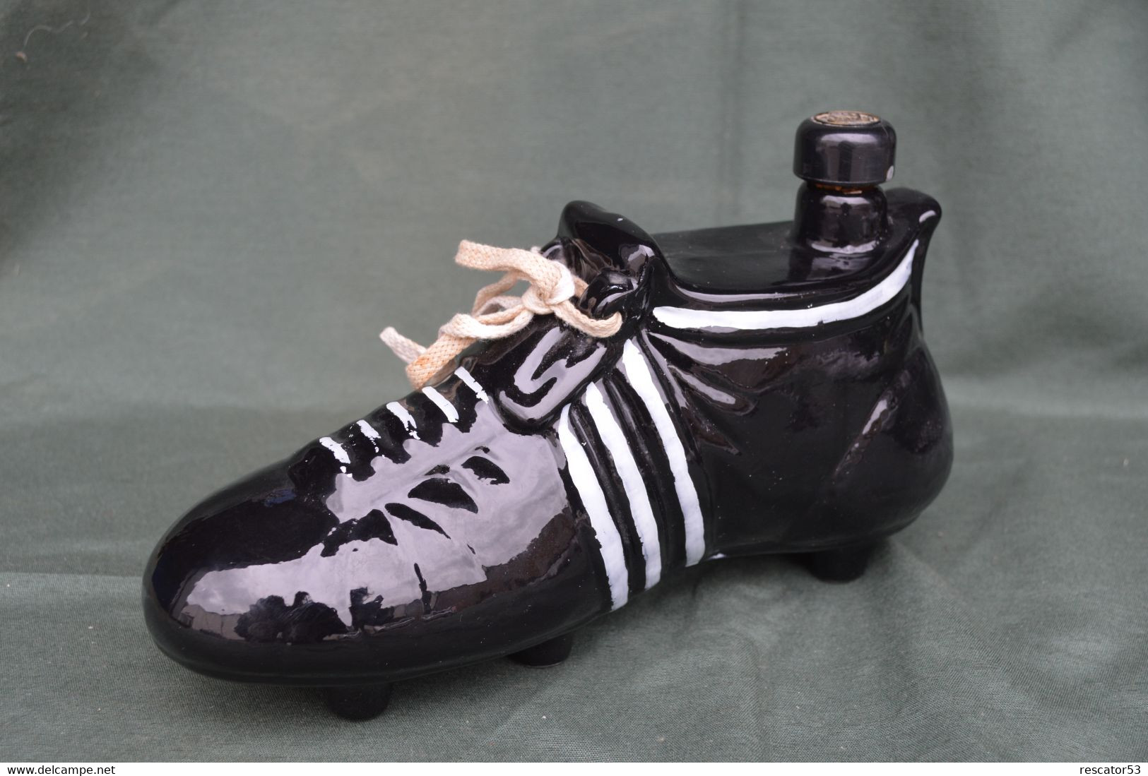 Rare Bouteille Liqueur De Collection Chaussure De Foot - Spirits