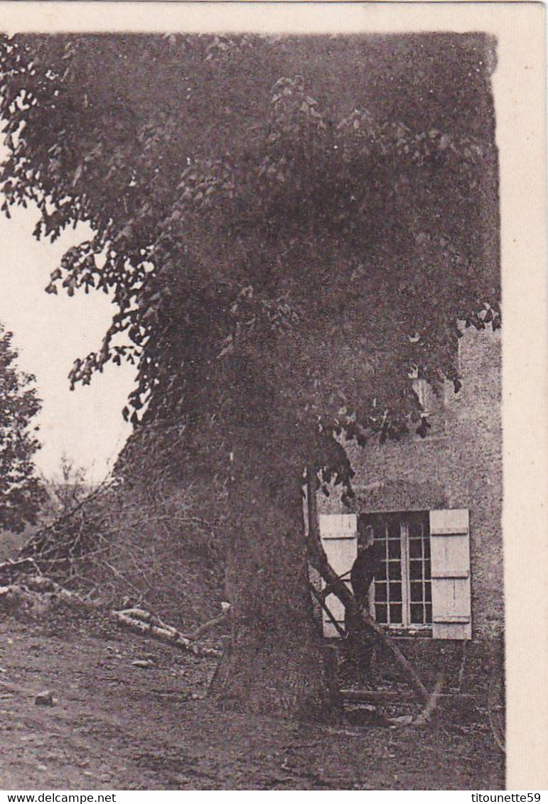 23-Les MARS (CREUSE)- Le MONUMENT Aux MORT Et La POSTE-Voiture Ancienne-ECRITE-TIMBREE Le 23/7/1932- - Andere & Zonder Classificatie