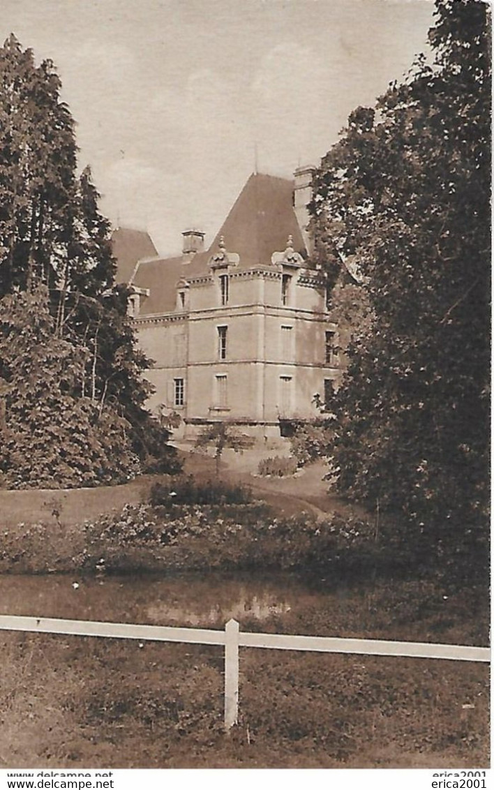 L'Absie. Le Chateau De L'Abbaye Vu Du Parc. - L'Absie