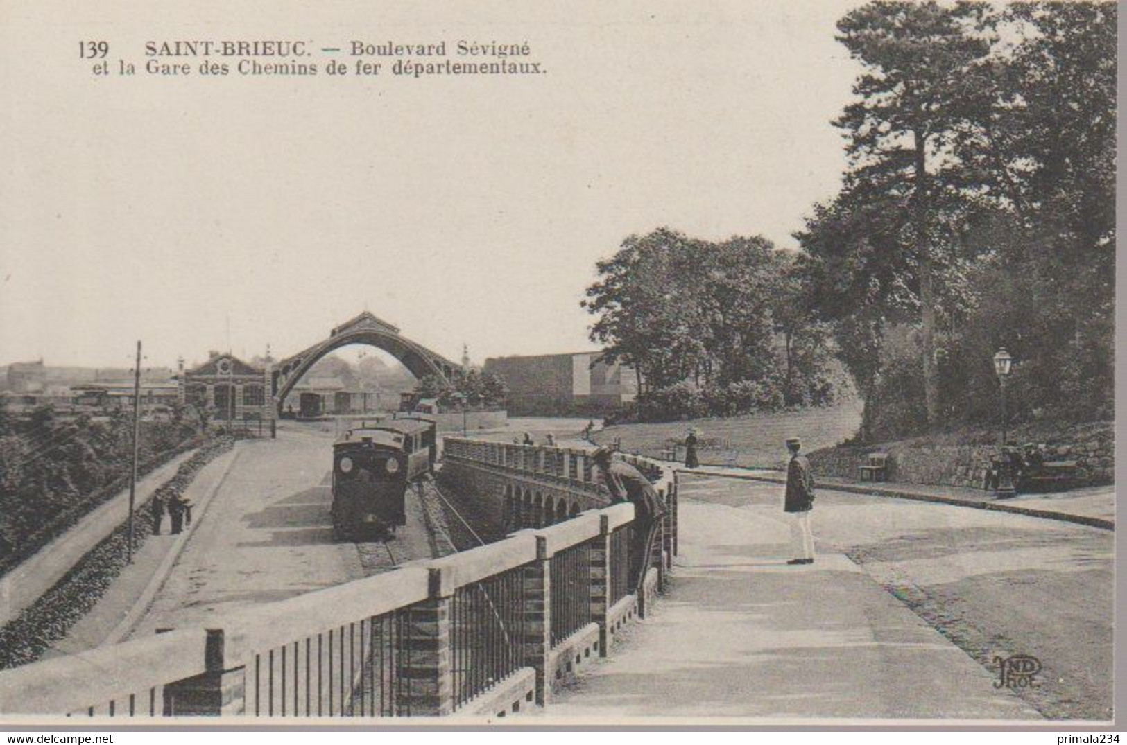 SAINT BRIEUC - LA GARE ET BD SEVIGNE - Saint-Brieuc