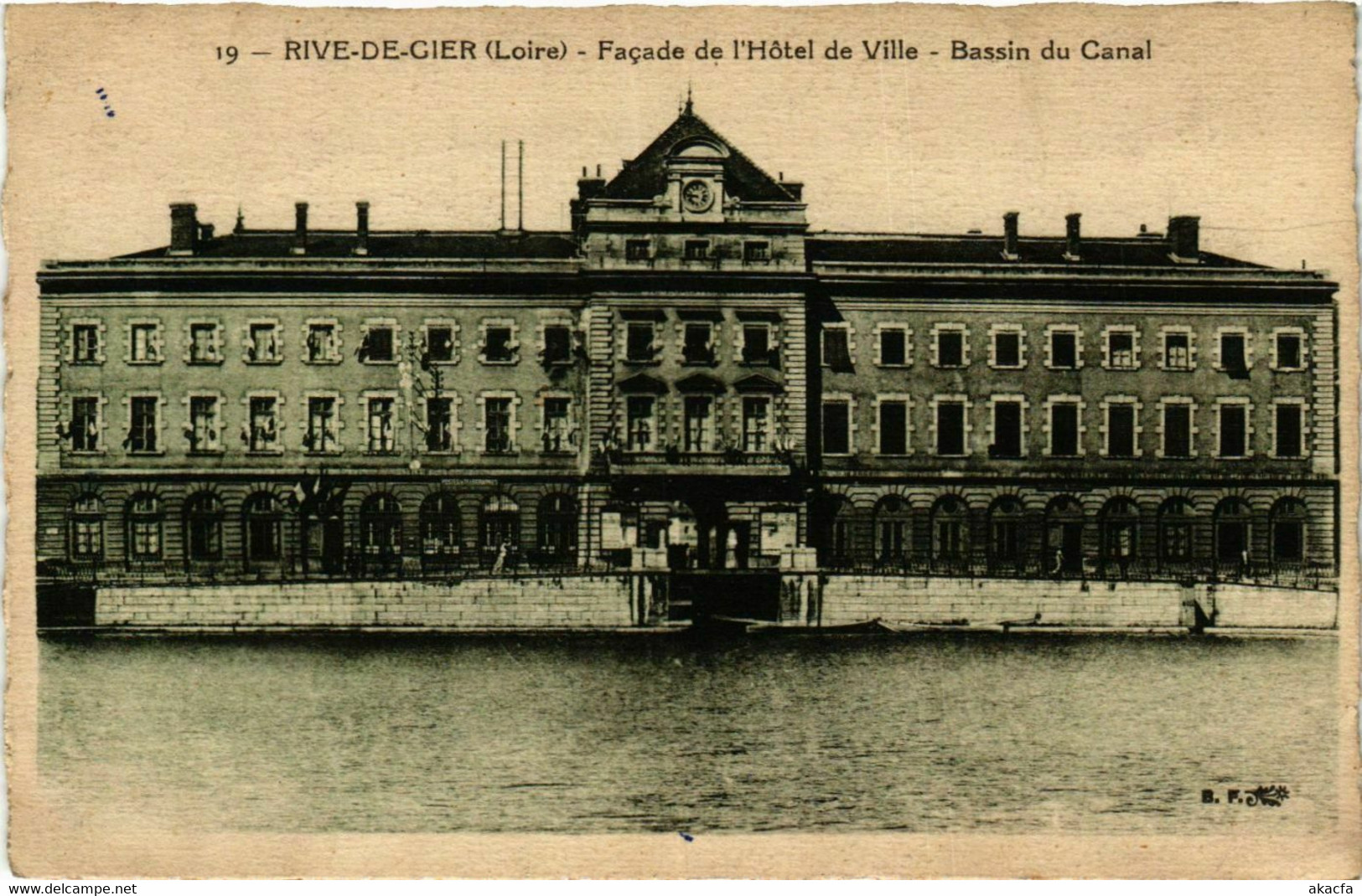 CPA RIVE-de-GIER - Facade De L'Hotel De Ville Bassin Du Canal (578662) - Riorges