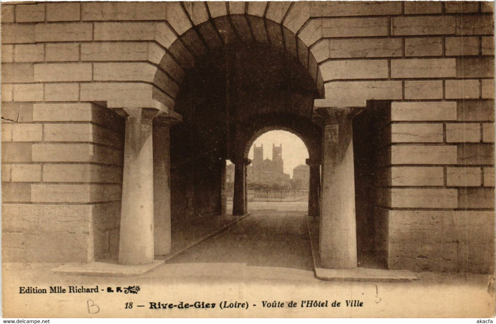 CPA RIVE-de-GIER - Voute De L'Hotel De Ville (578673) - Riorges