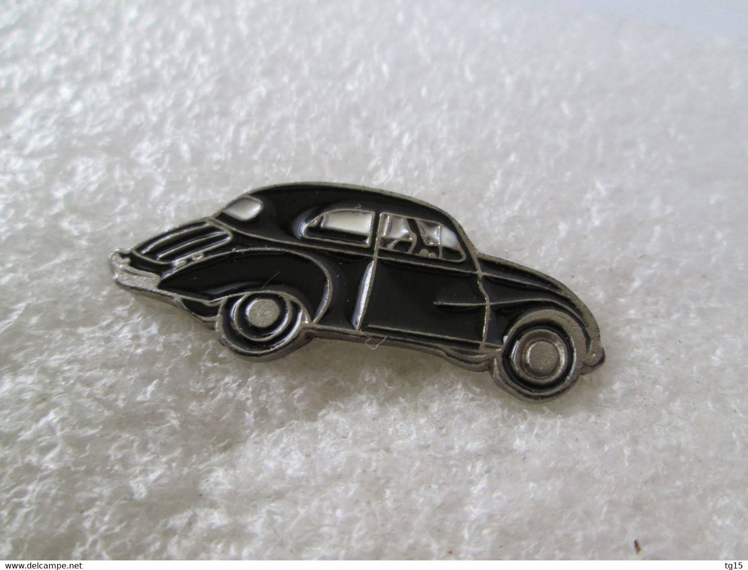 RARE  PIN'S   DKW  1000 COUPÉ  AUTO UNION   AUDI    email a froid