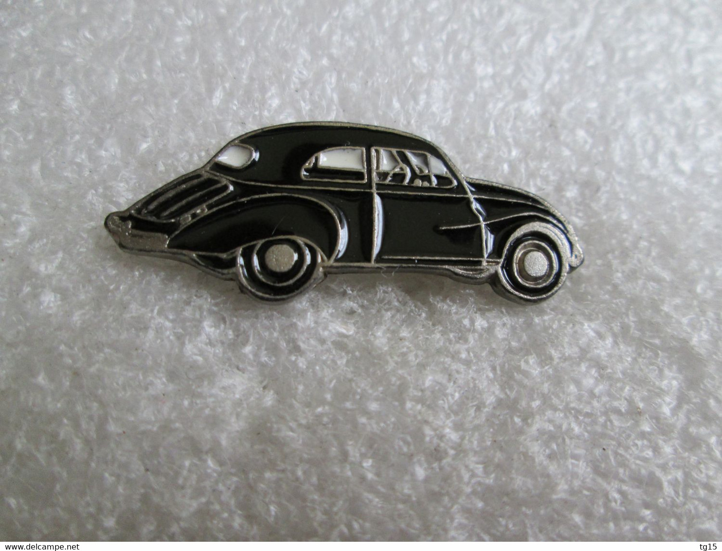 RARE  PIN'S   DKW  1000 COUPÉ  AUTO UNION   AUDI    email a froid