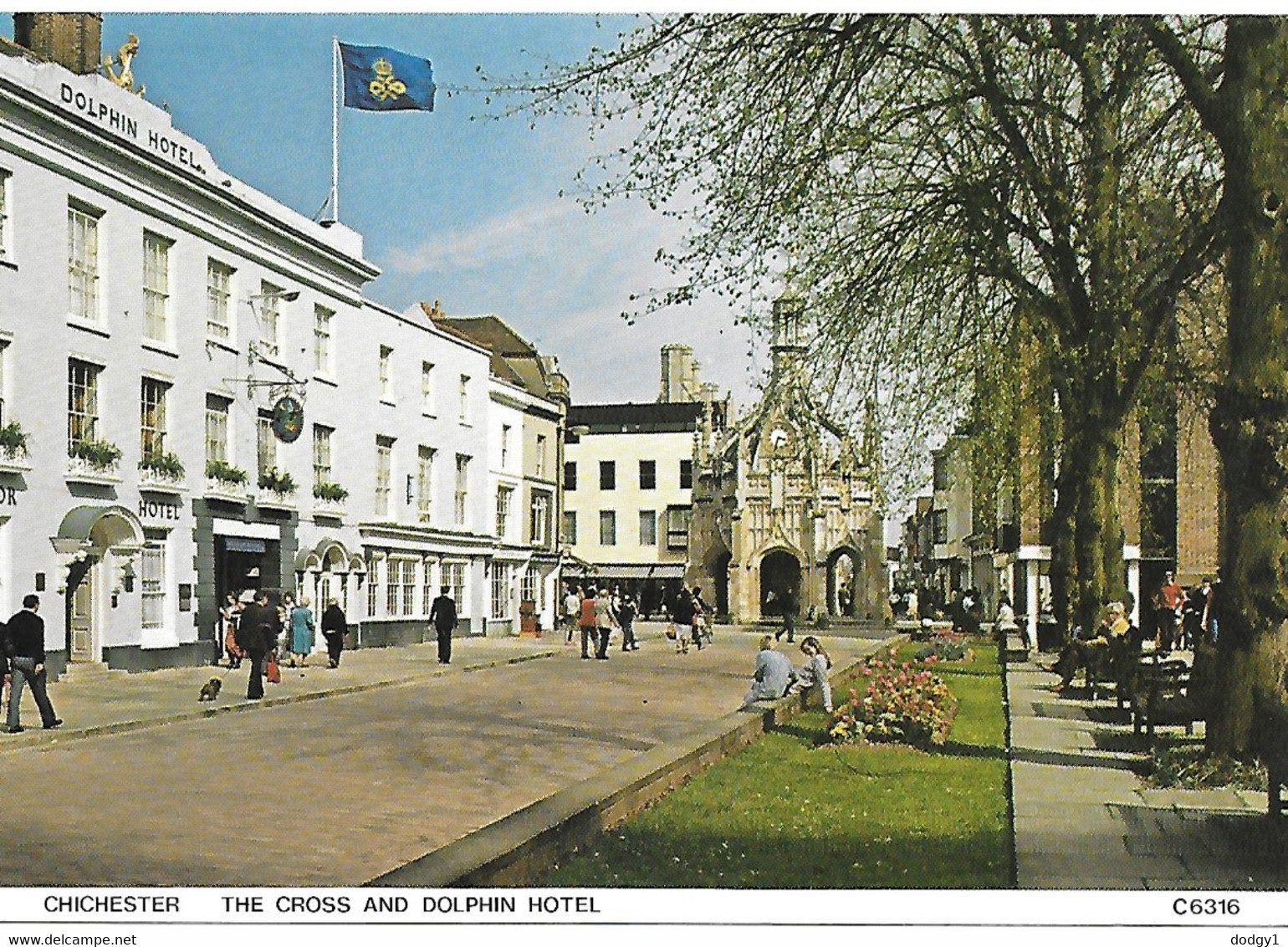 THE CROSS AND DOLPHIN HOTEL, CHICHESTER, SUSSEX, ENGLAND. UNUSED POSTCARD  Nd3 - Chichester