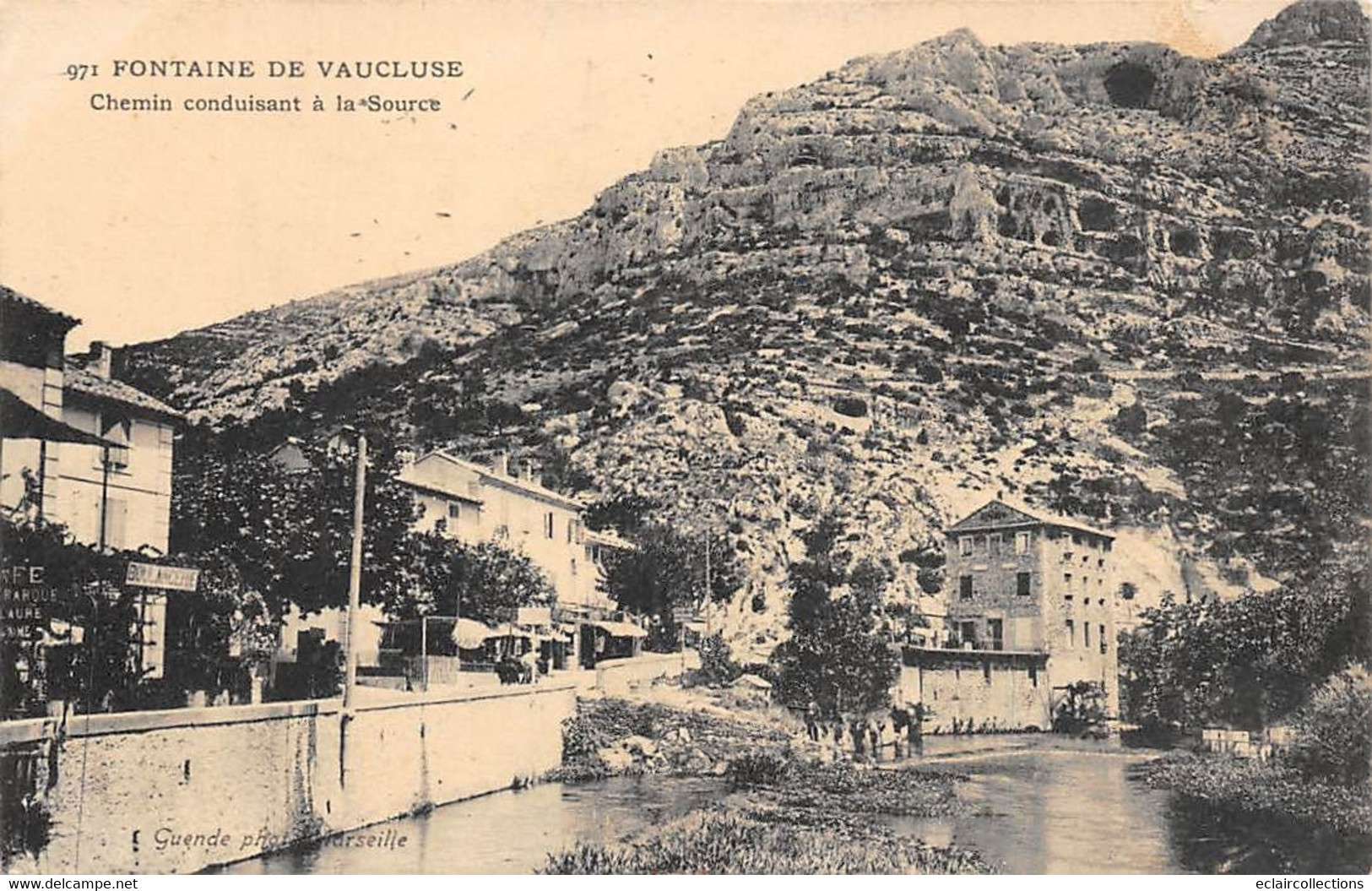 Fontaine De Vaucluse         84          Chemin Conduisant à La Source    N° 971    (voir Scan) - Andere & Zonder Classificatie