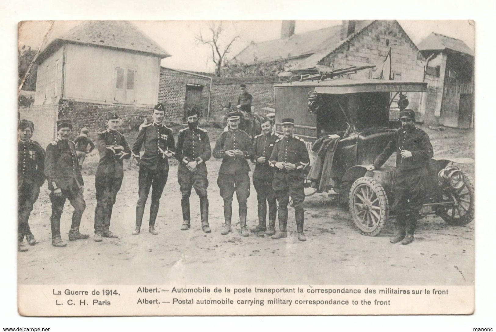 Guerre De 1914 - 80 - Automobile De La Poste Transportant La Correspondance Des Militaires Sur Le Front - 1915 - Albert