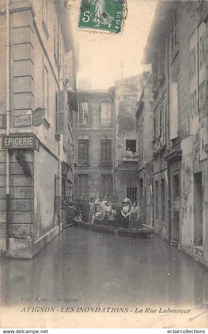 Avignon         84        Inondations. La Rue Laboureur      (voir Scan) - Avignon