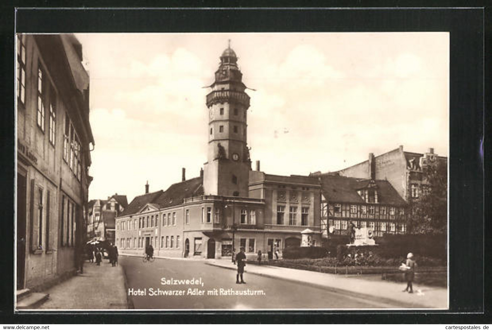 AK Salzwedel, Hotel Schwarzer Adler Mit Rathausturm - Salzwedel