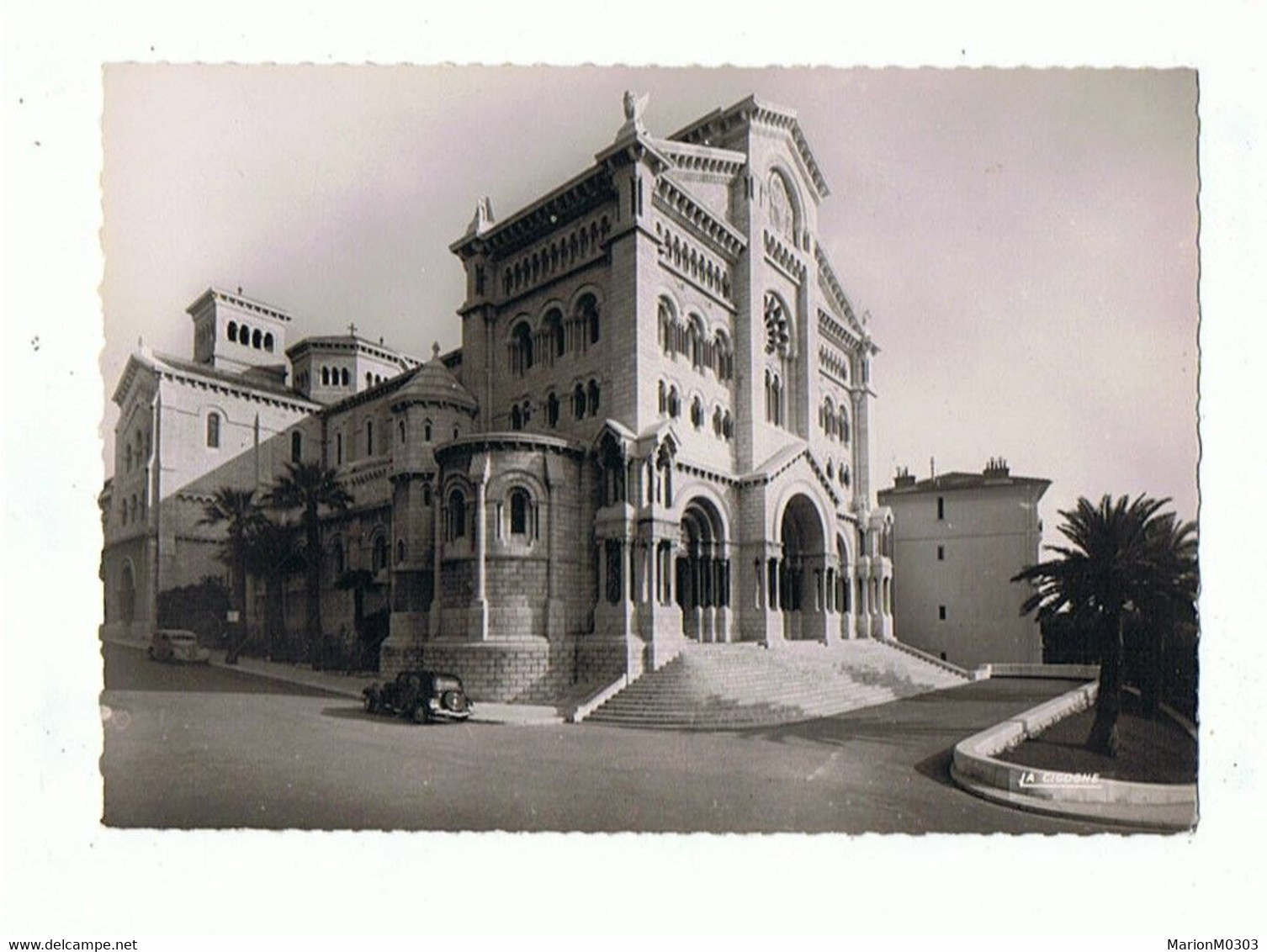 MONACO - La Cathédrale, Traction, Citroen - 1072 - Kathedrale Notre-Dame-Immaculée