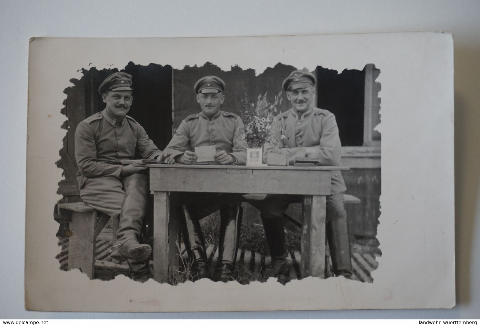 Foto-AK: Soldaten Am Tisch Regiment Nr. 5 (Schulterklappe "5") / Garde-Grenadier-Regiment Nr. 5 ? LIR 5 ? - Oorlog 1914-18