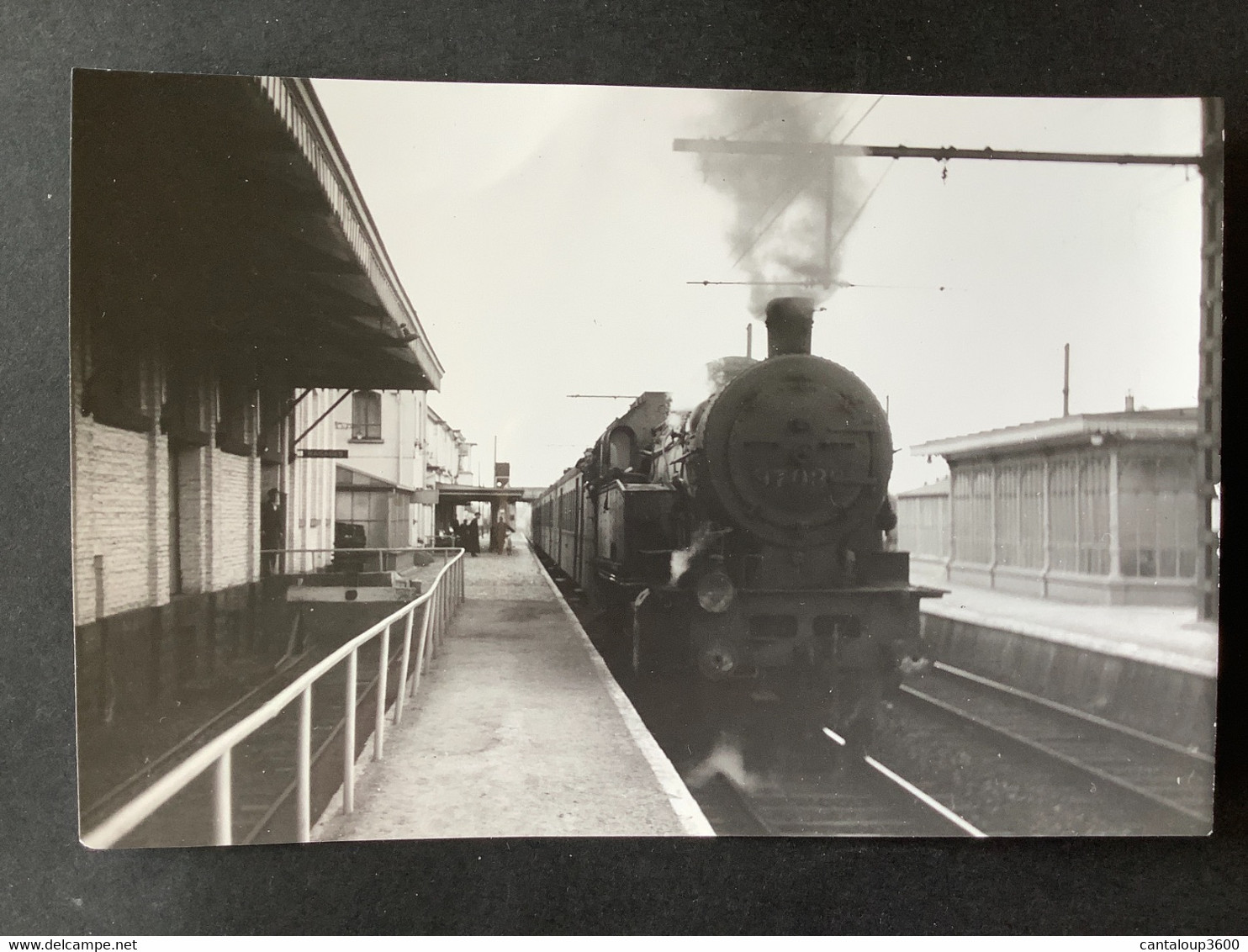 Photographie Originale De J.BAZIN : Cie BELGE : Locomotive 97032 Et Train En Gare De Braine - Lalleud   En 1959 - Treinen