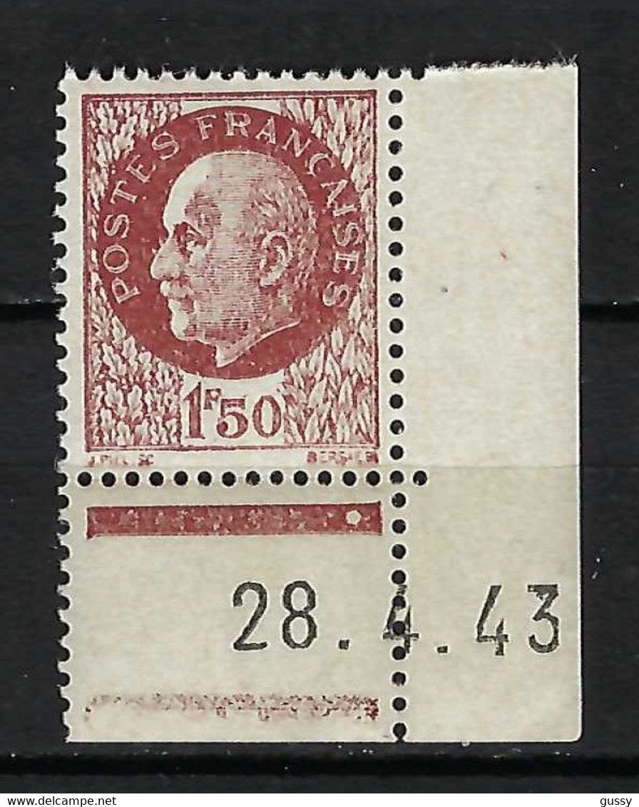 FRANCE 1942: Le Y&T 517 CDF Coin Daté, Neuf** - Nuovi