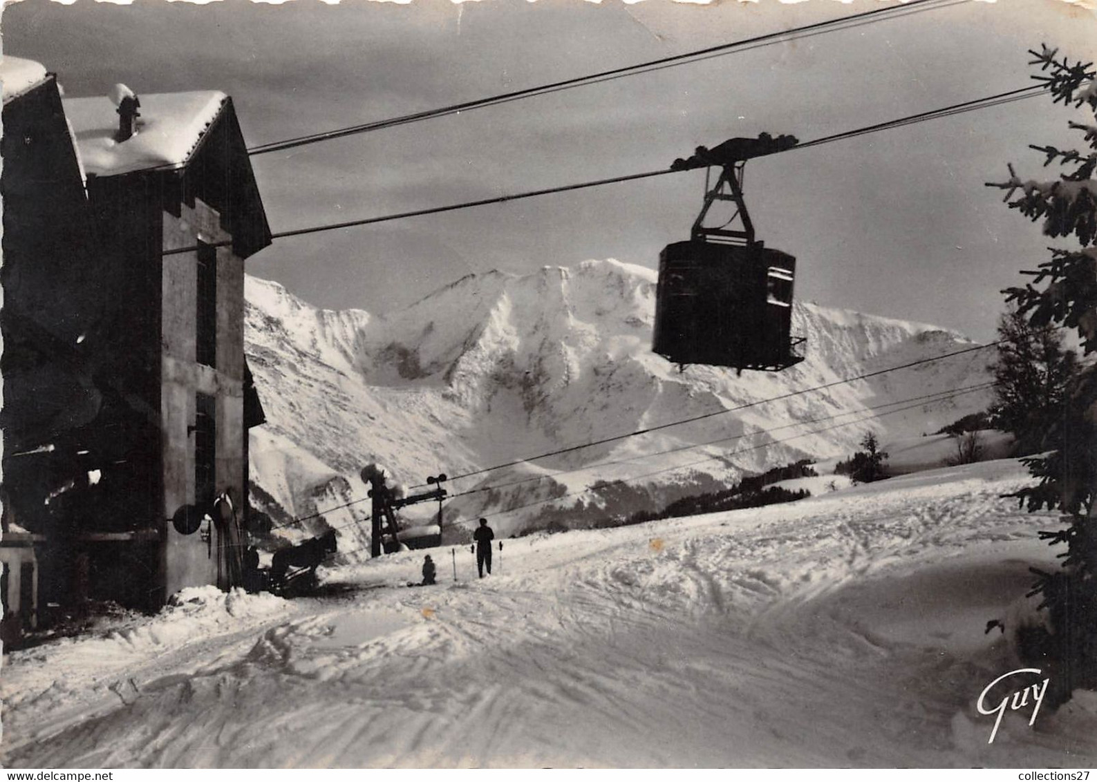 74-SAINT-GERVAIS-LES-BAINS- DES BETTES DEPART DE LA CABINE DU TELEFERIQUE POUR LE MONT D'ARBOIS AU FOND DÔME DE MIAGE - Saint-Gervais-les-Bains