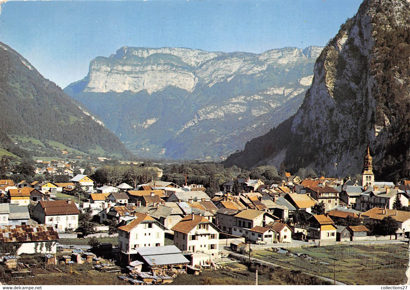 74-THÔNES- VUE GENERALE ET LE PARMELAN - Thônes