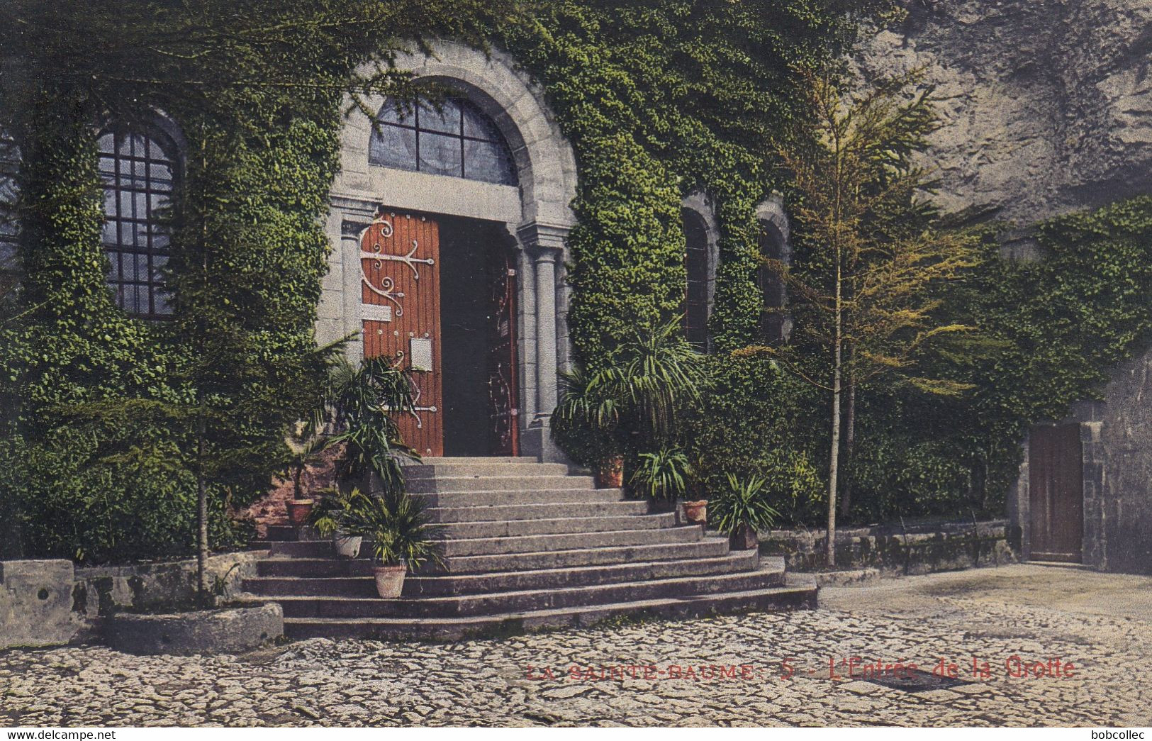 SAINT-ZACHARIE (Var): Hotellerie De La Sainte-Baume - L'entrée De La Grotte - Saint-Zacharie