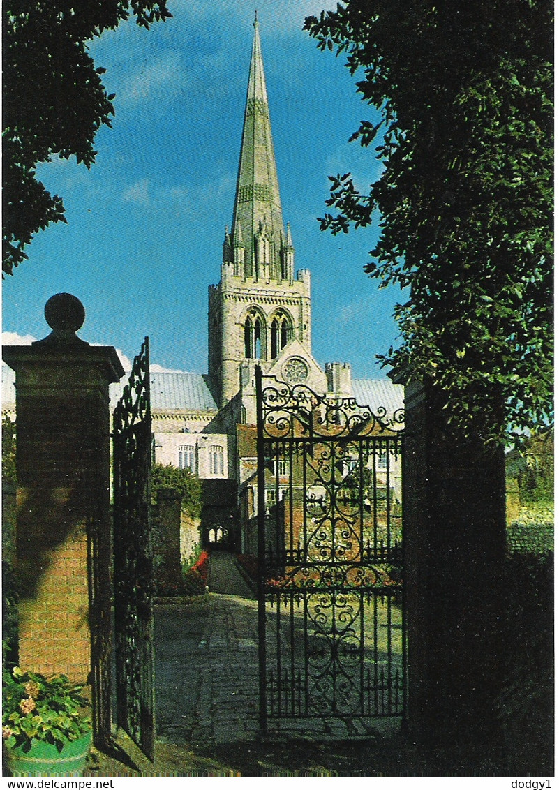CHICHESTER CATHEDRAL, CHICHESTER, SUSSEX, ENGLAND. UNUSED POSTCARD Qw6 - Chichester