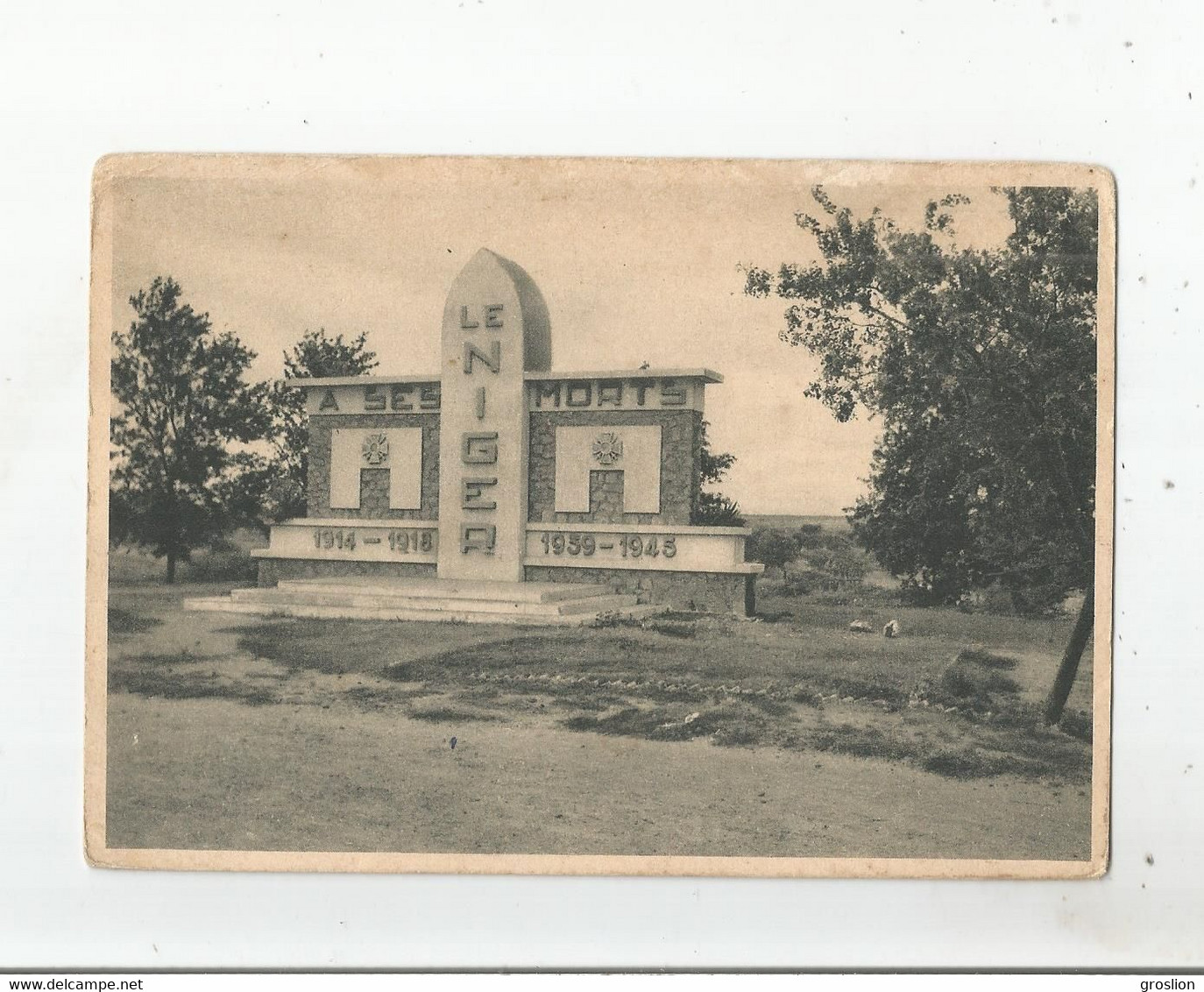 NIGER NIAMEY MONUMENT AUX MORTS - Niger