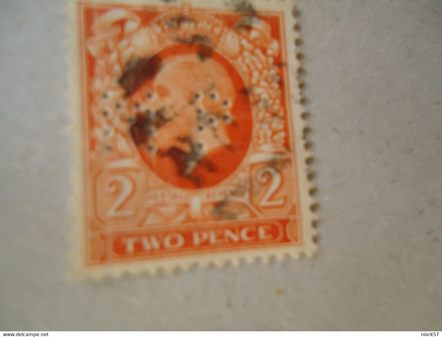 UNITED KINGDOM   USED STAMPS WITH PERFINS  2 SCAN - Otros & Sin Clasificación