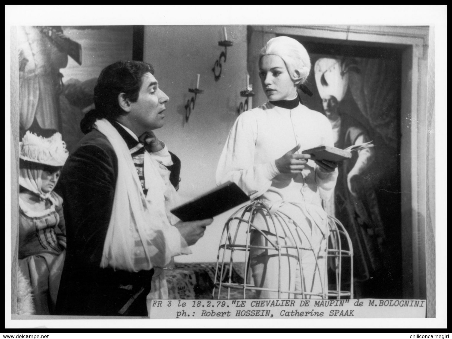 PHOTO PRESSE PRESS FR3 - " Le Chevalier De MAUPIN " De M. BOLOGNINI - ROBERT HOSSEIN - CATHERINE SPAAK - 1979 - Famous People