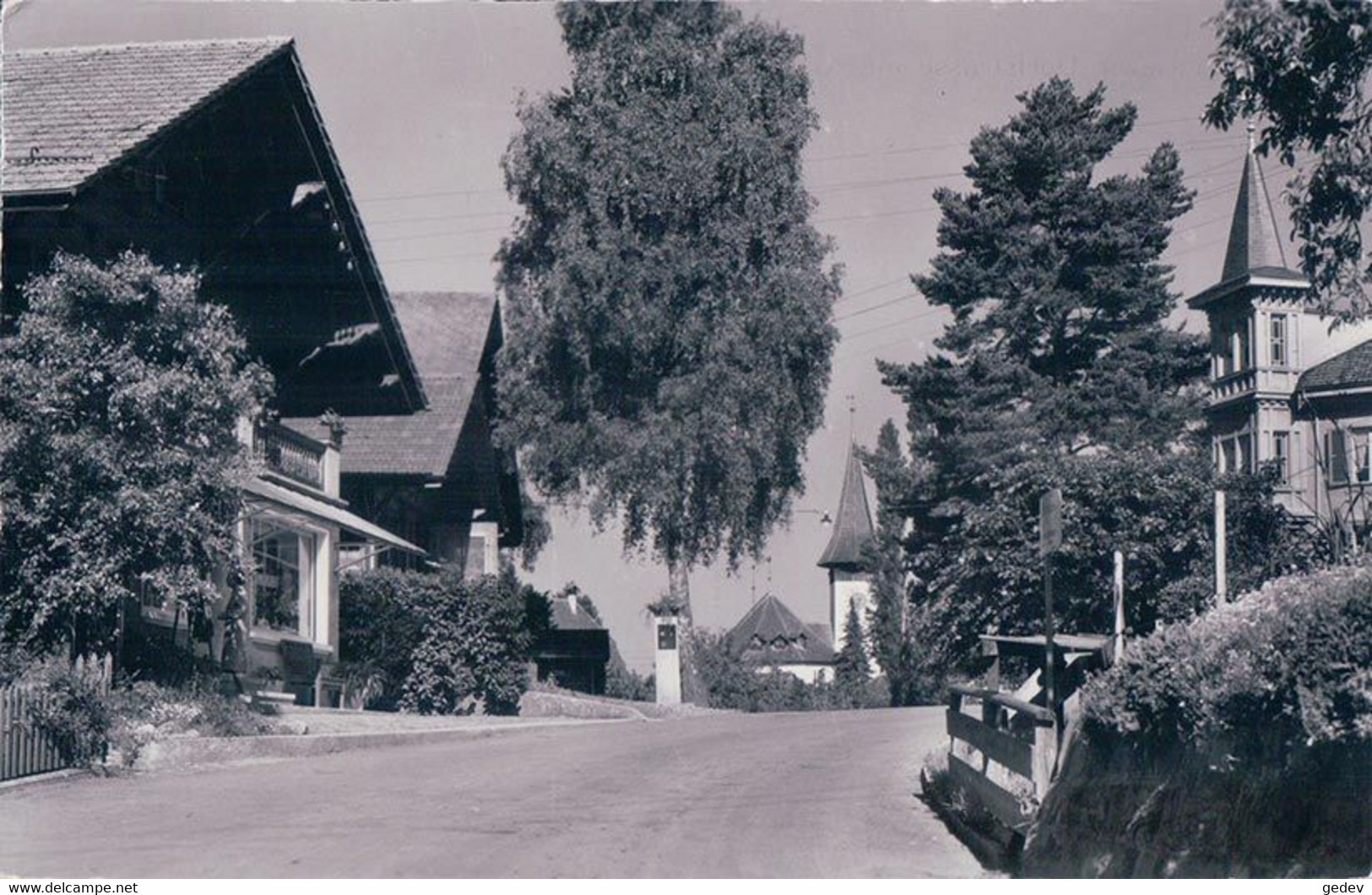 Sigriswil, Dorfstrasse Mit Kirche (17722) - Sigriswil