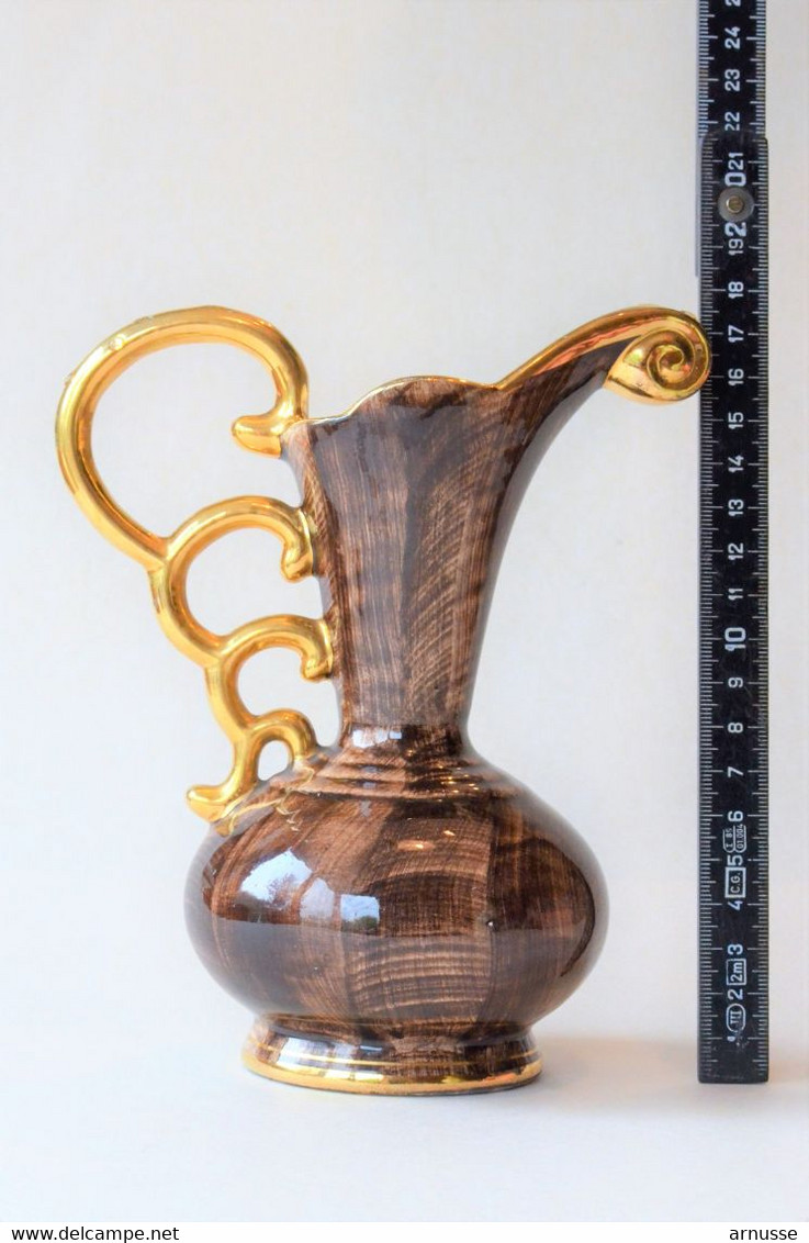 ancien vase aiguière en faïence XXème siècle Bequet Quaregnon 17 cm très bon état