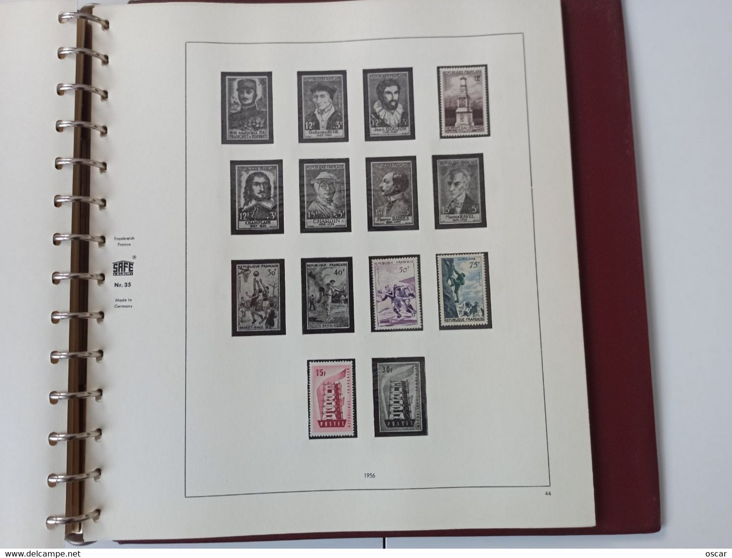 Album Safe ancienne génération avec 372 timbres