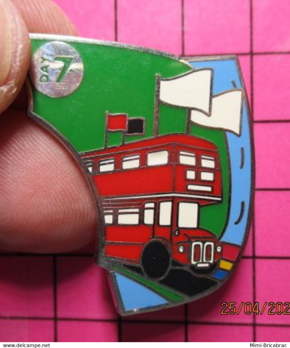 SP10 Pin's Pins / Beau Et Rare / THEME : TRANSPORTS / Grand AUTOBUS URBAIN ANGLAIS ROUGE JEUX OLYMPIQUES DAY 7 - Transports