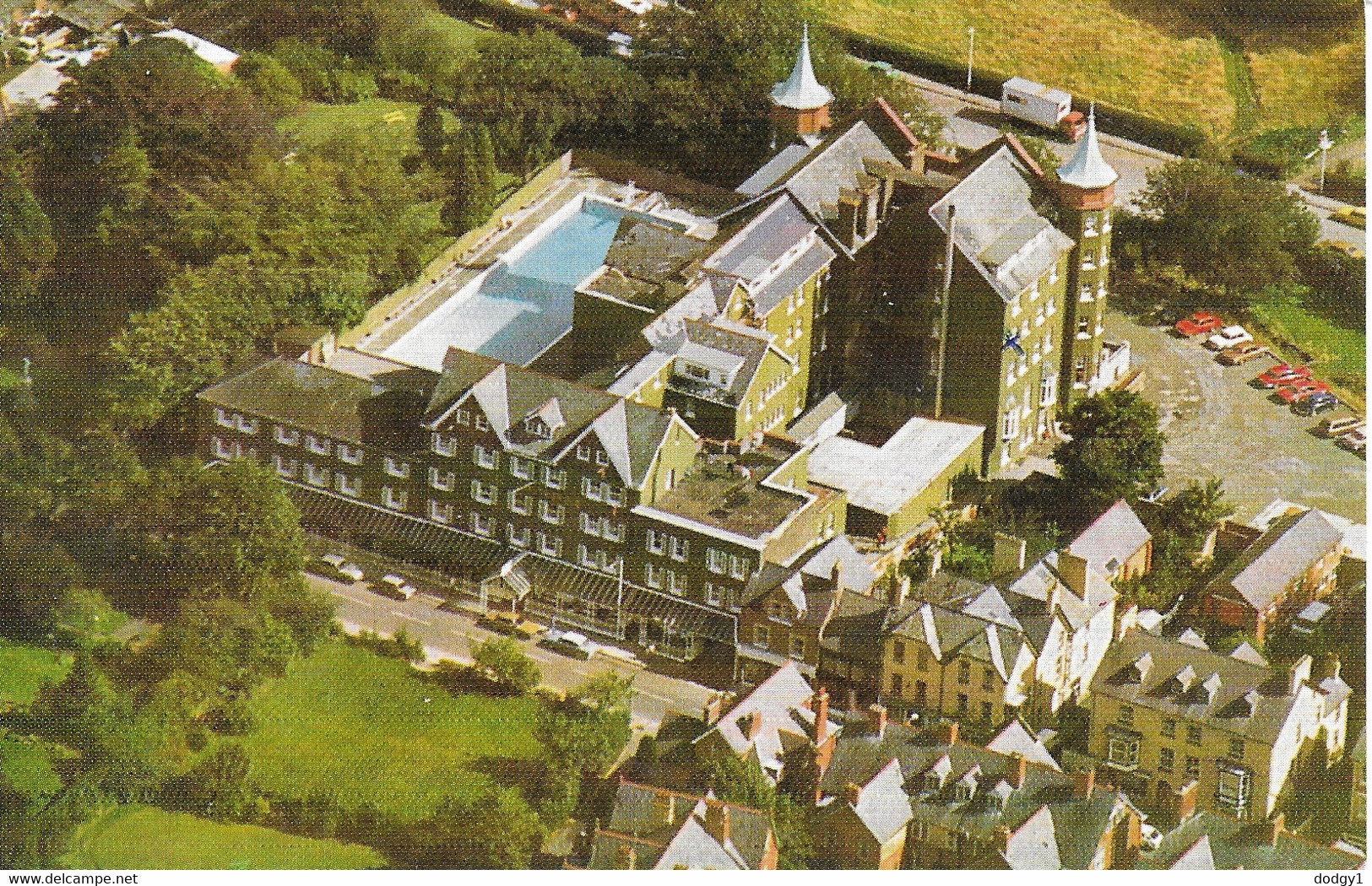 HOTEL METROPOLE, LLANDRINDOD, POWYS, WALES. UNUSED POSTCARD  Fg6 - Radnorshire